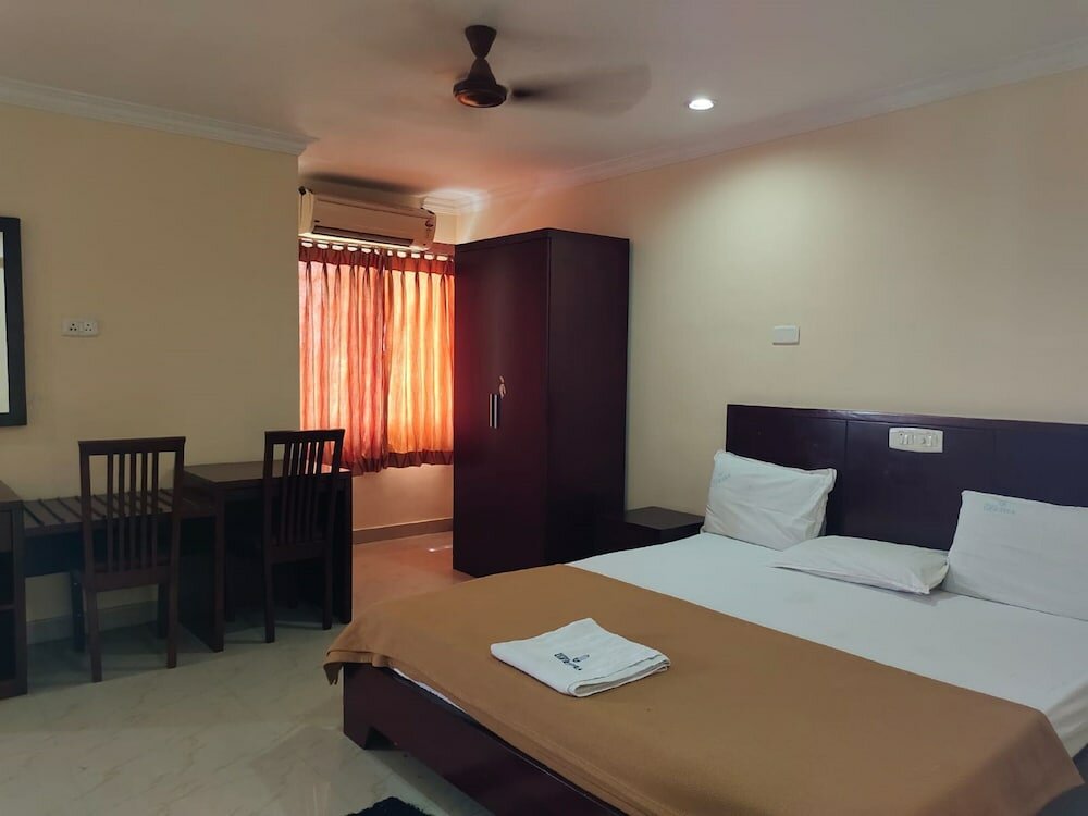 Фото Hotel Geetha International