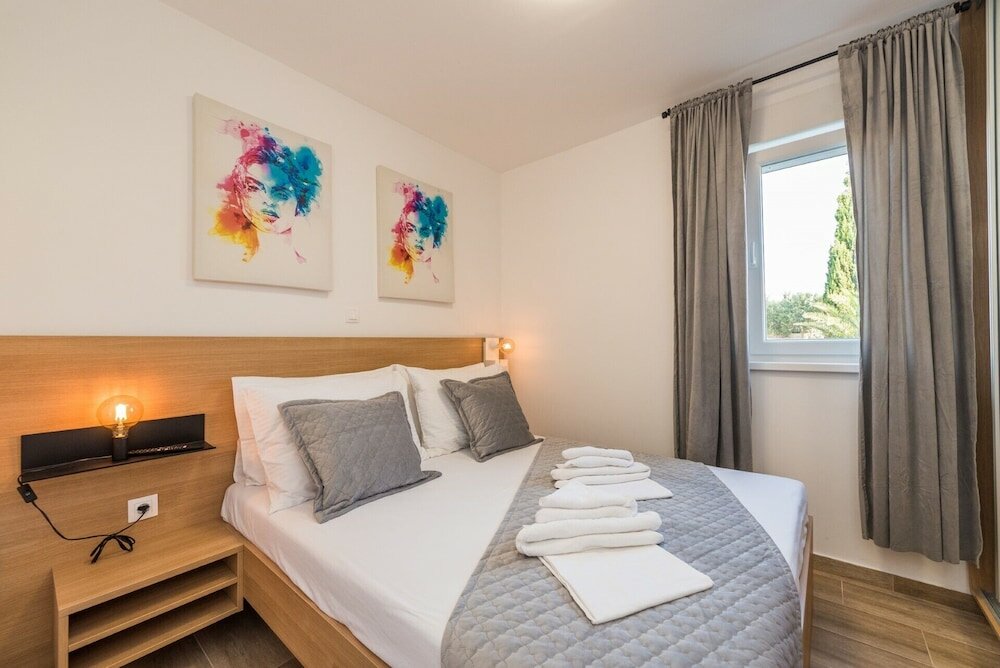 Фото Pool Apartments Banta