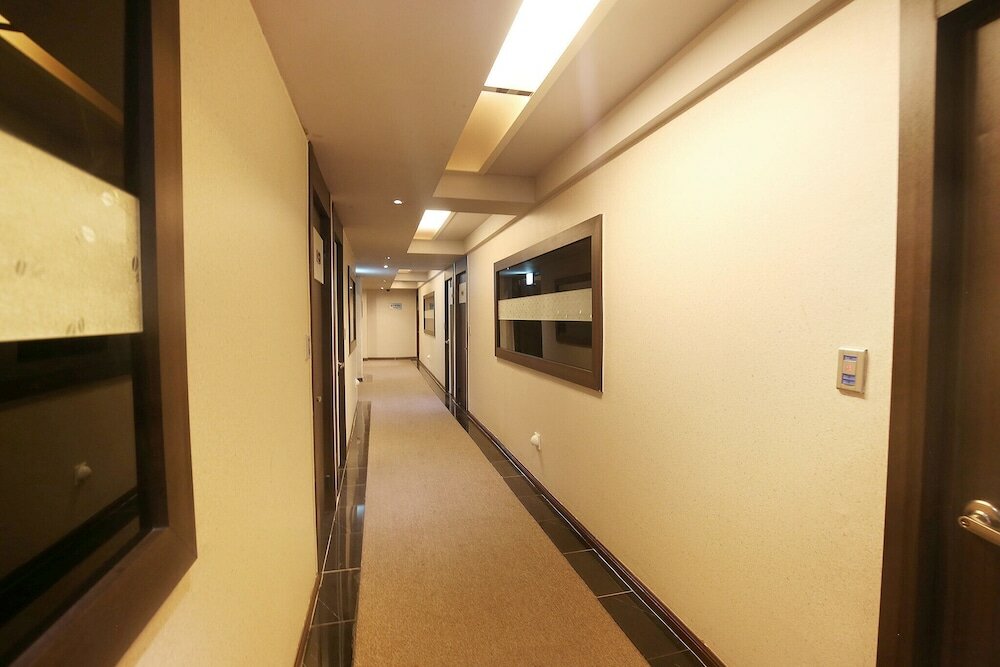 Фото Daejeon Yongjeon Q