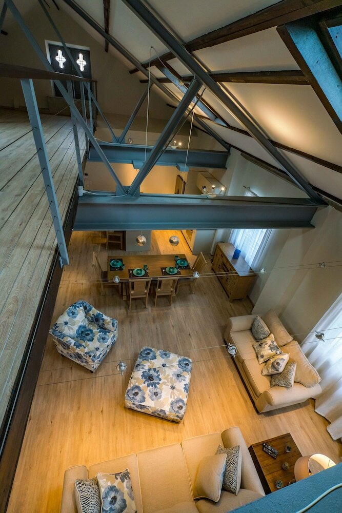 Фото The Yellow Penthouse