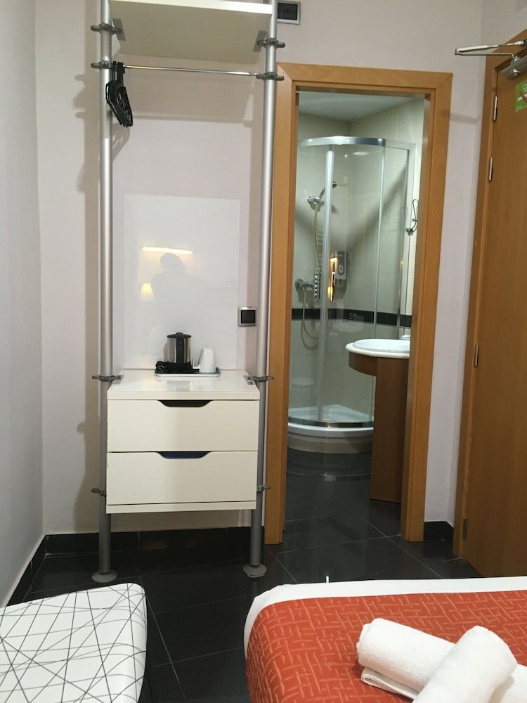 Фото Hostal Levante