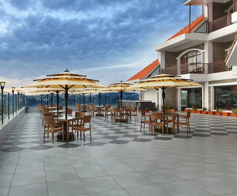 Гостиница Marigold Sarovar Portico Shimla