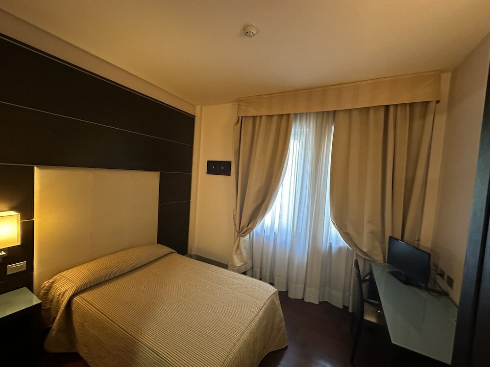 Фото Hotel Kristall