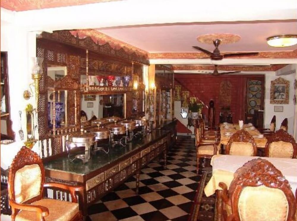 Фото WelcomHeritage Grace Hotel