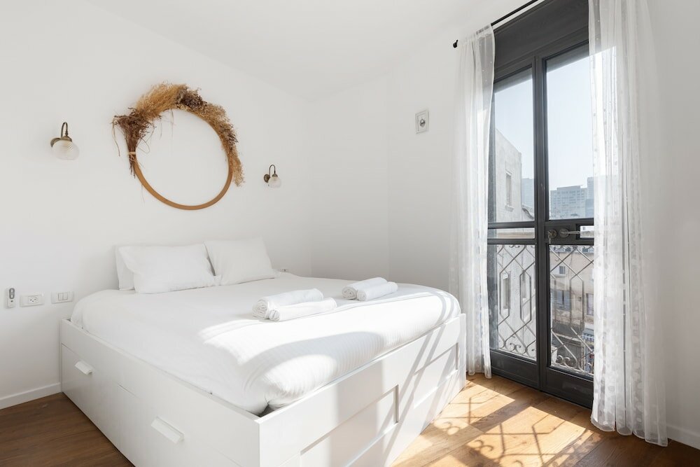 Фото Chic and Sunny in the Heart of Tel Aviv