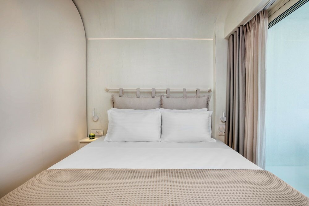 Фото Cocoons Luxury Suites & Villas