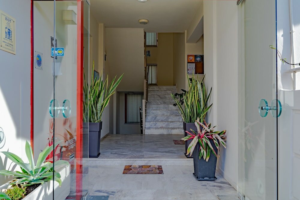 Фото Saint-Trope Studios