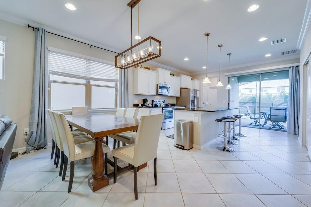 Фото Erin's Windsor at Westside Vacation Home