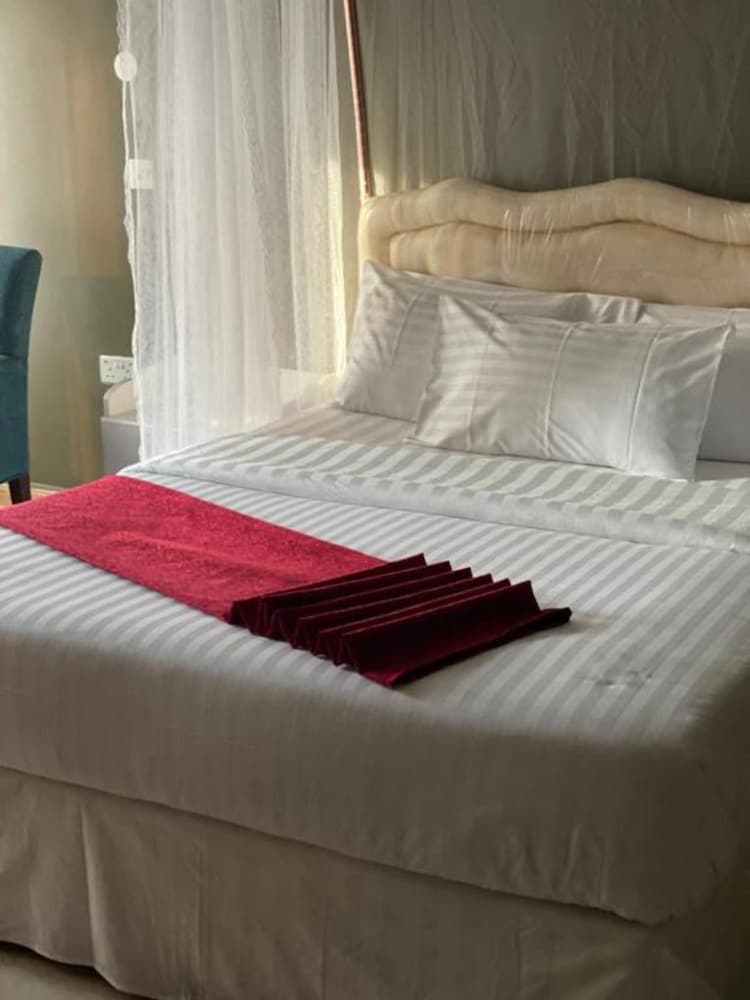 Фото Lishi Resort Hotel