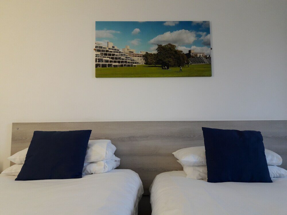 Фото Broadview Hotel