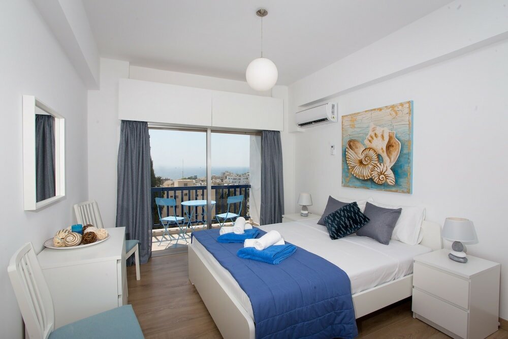 Фото White Arches Sea View Apartment