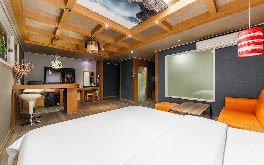 Фото Geochang M Self Check-in Motel