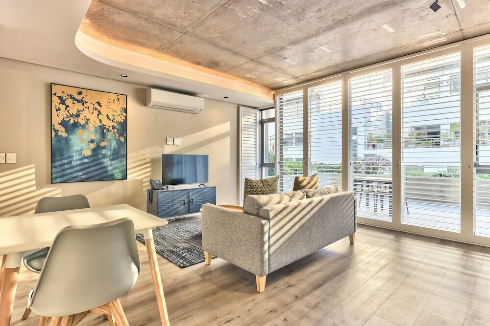 Hotel One Bedroom With Balcony and City Views, Capetown, photo