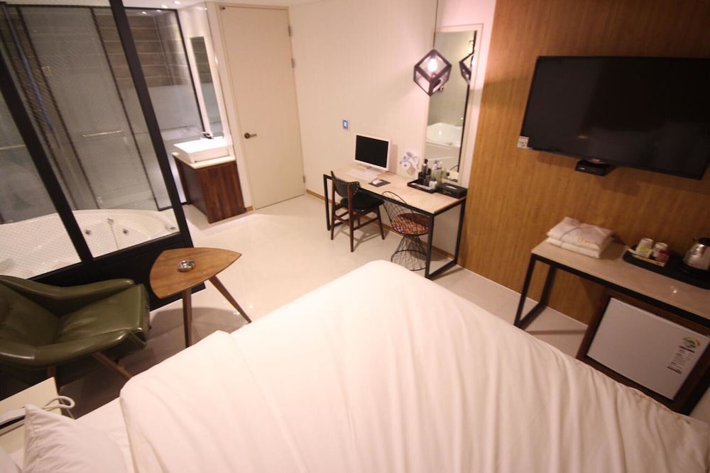 Фото Changwon Sangnam-dong U