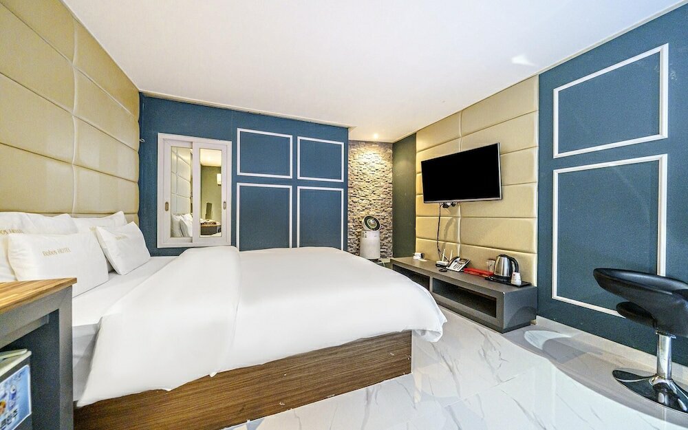 Фото Uiwang Hotel Bobos