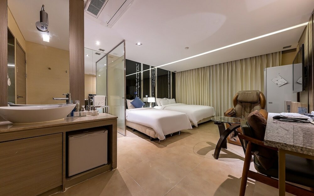 Фото Daejeon Yuseong Bergen Hotel