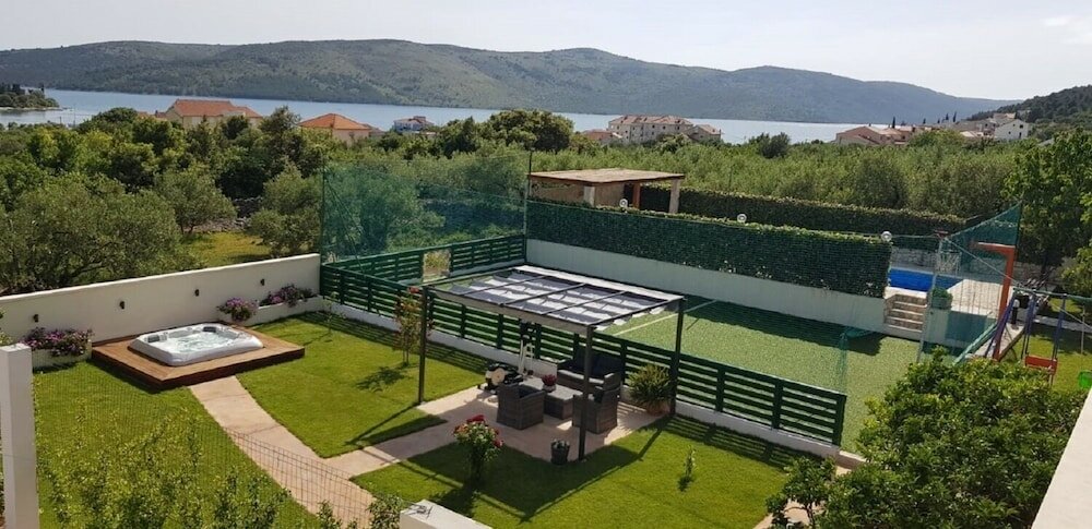 Фото Ani - With Pool and hot tub - A1