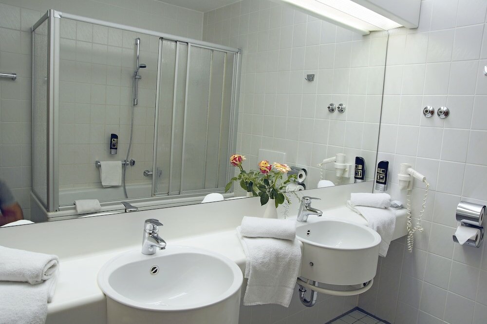 Фото Avalon Hotelpark Königshof