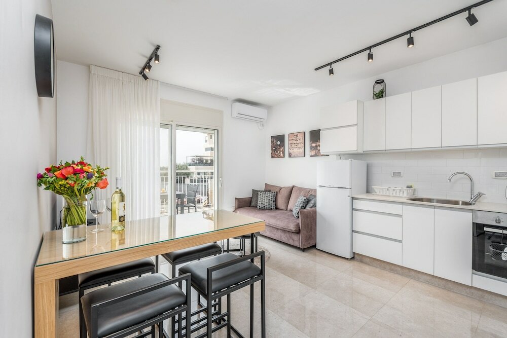 Фото Stunning One bdr big Balcony