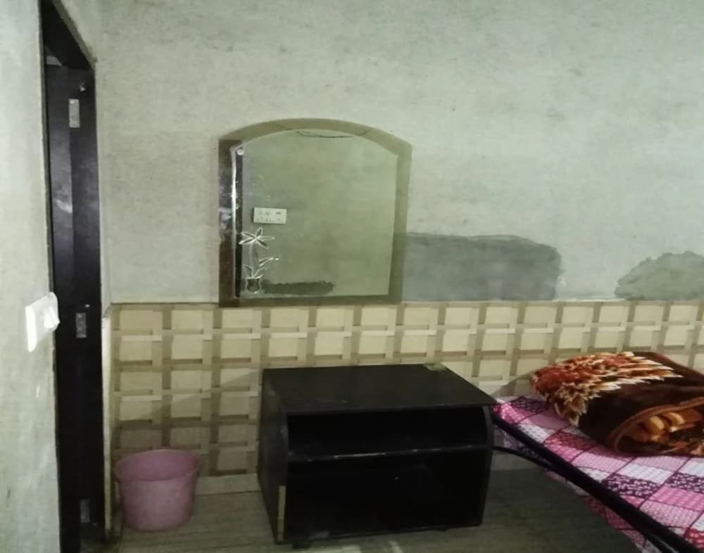 Фото Goroomgo Wow Backpackers Hostel Amritsar