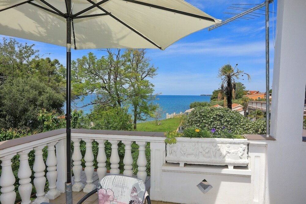 Фото Aleksandra - 10 m From sea - A6