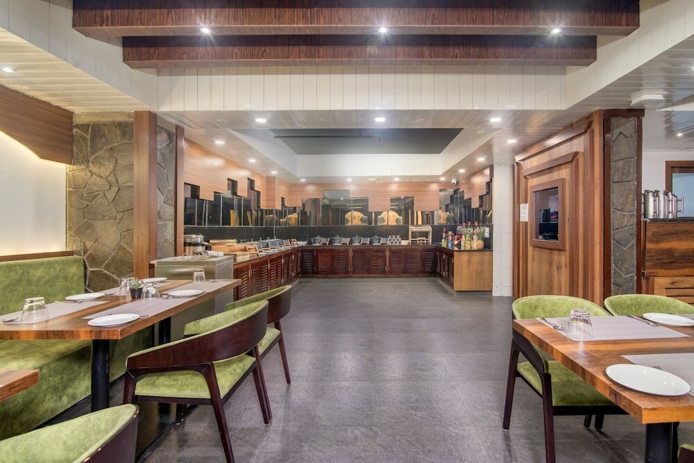 Фото Sumi Queen's Yard Rink Mall Darjeeling