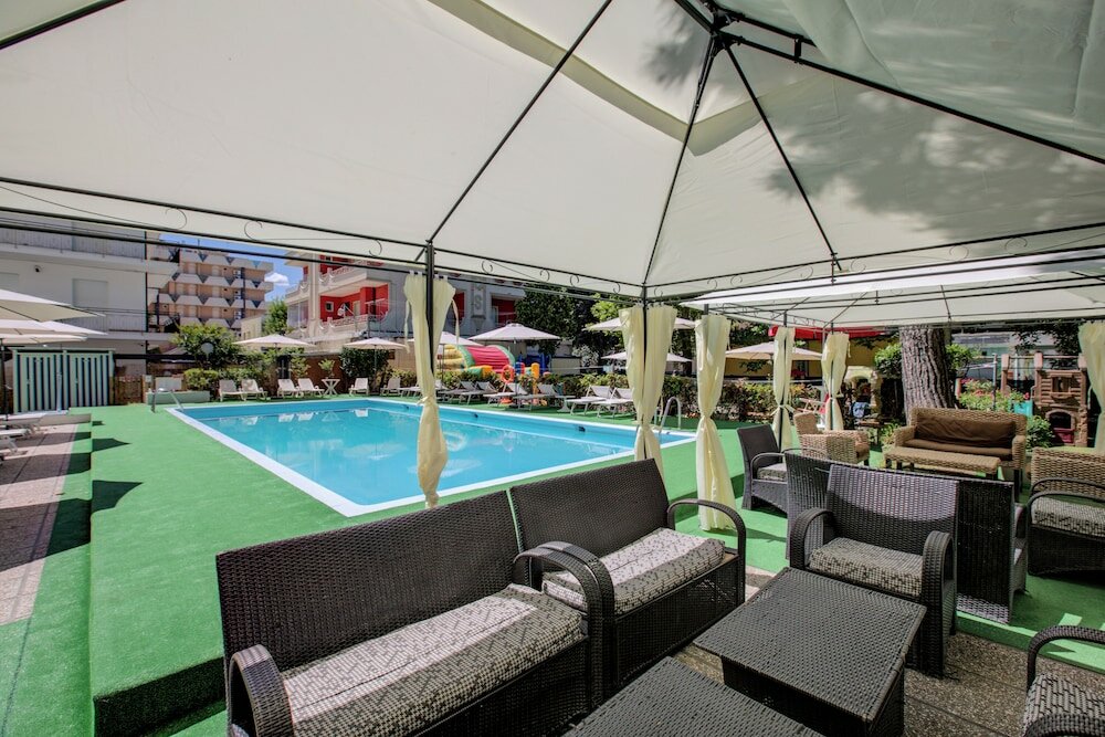 Фото Hotel Aiglon