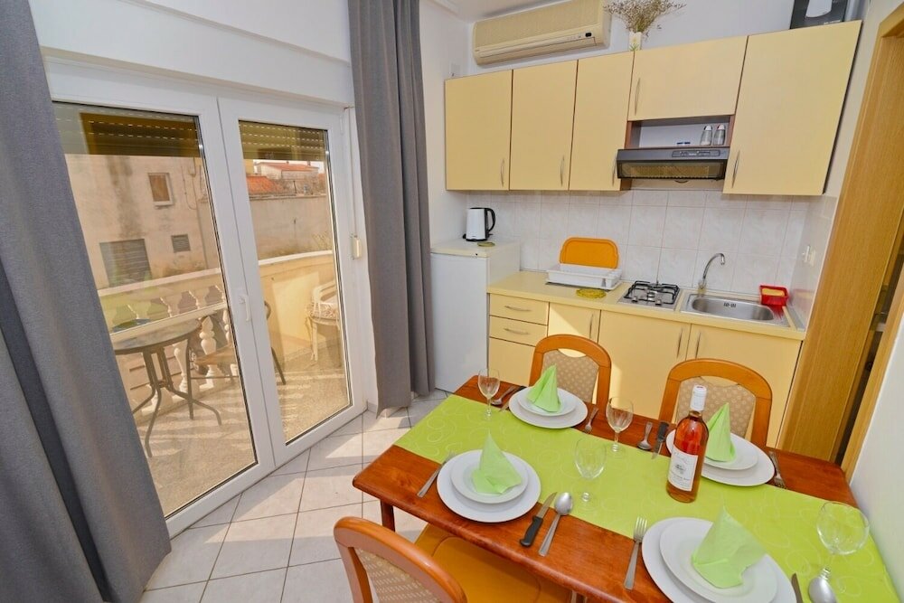 Фото Zora - Garden Terrace and Grill - A6