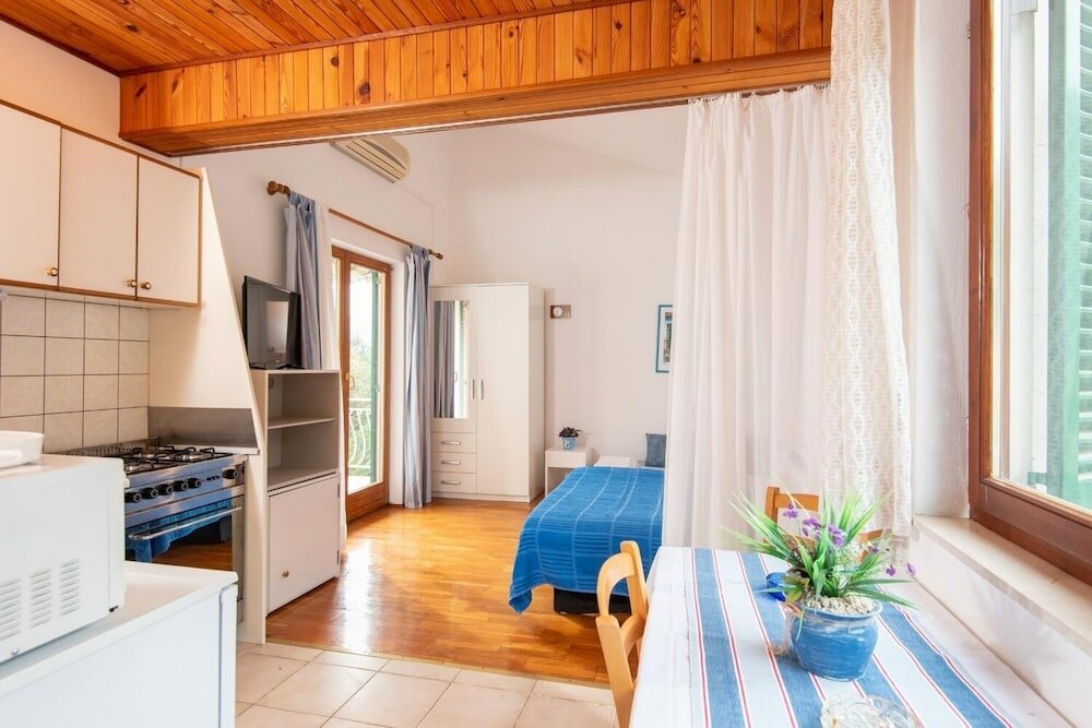 Фото Sugor - 70 m From sea - Plavi-sa2