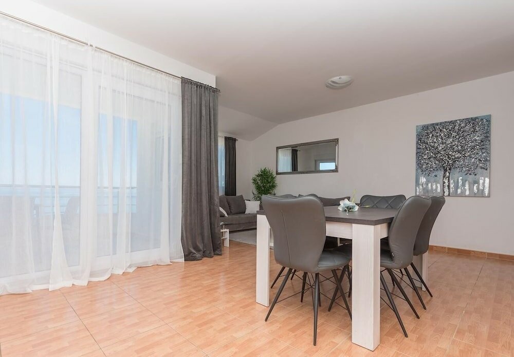 Фото Ivi - 100 m From Pebble Beach - A4