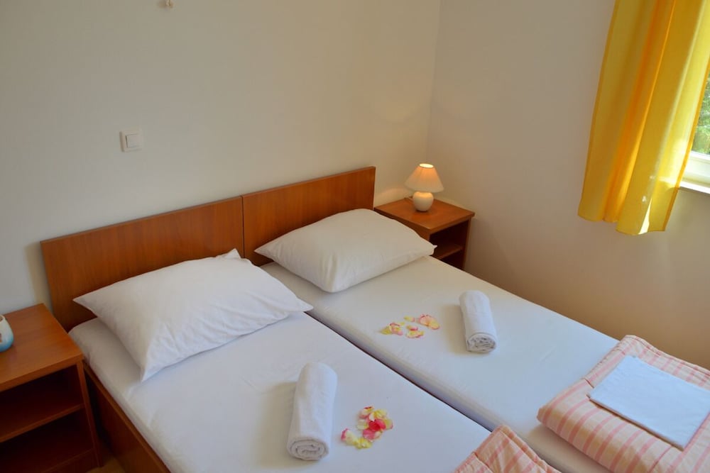 Фото Floral Apartments Pende