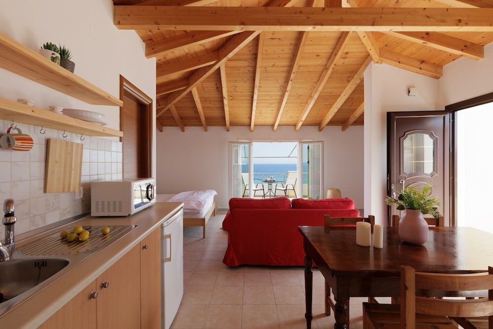 Фото The Island Life Apartments by Konnect, Ipsos Beach