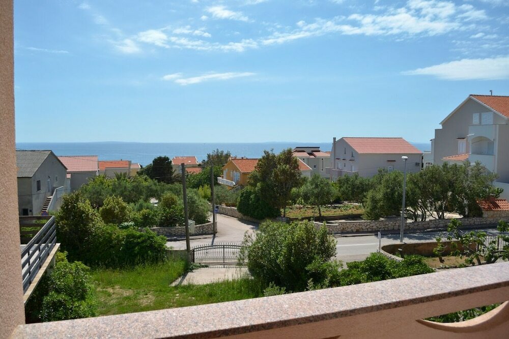 Фото Floral Apartments Pende