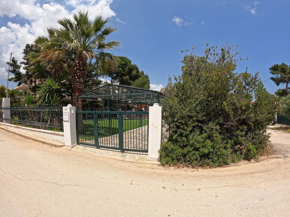 Фото Hector Villa Airport