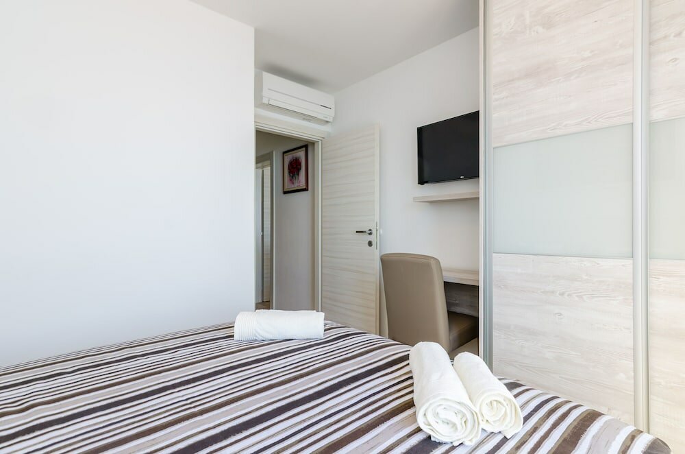 Фото Apartments Lazarin