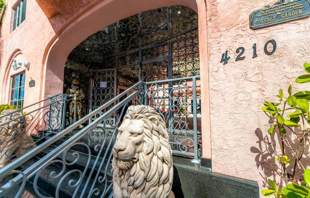 Фото Secret Garden Miami Beach