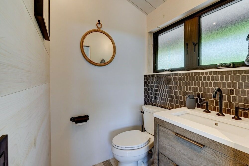 Фото Haena Beach House 2 Bedroom Home by Redawning