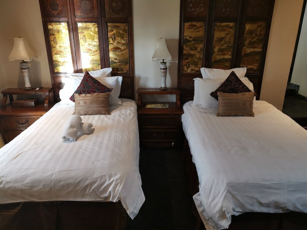 Фото Erasmus Manor Guest House