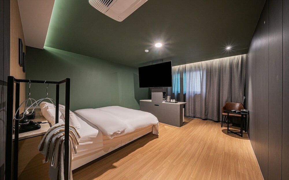 Фото Suwon Yeongtong Just Sleep Hotel