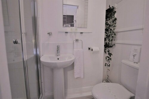 Апартаменты 4 Bedroom Town House в Уиндермире
