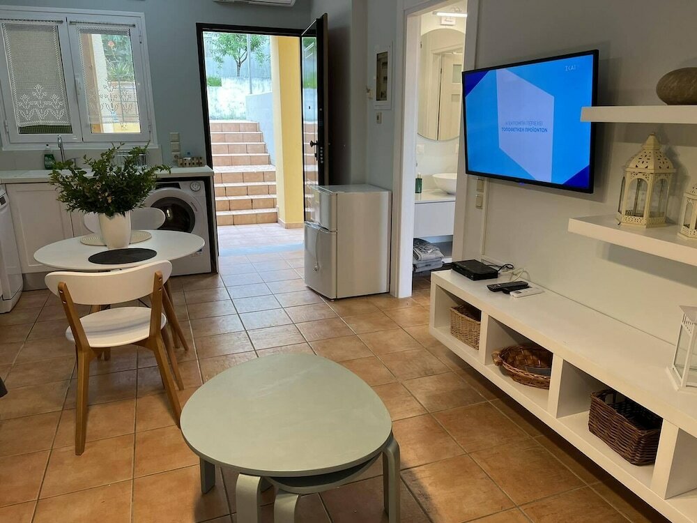 Фото Barbati Bay Elegant Apartments