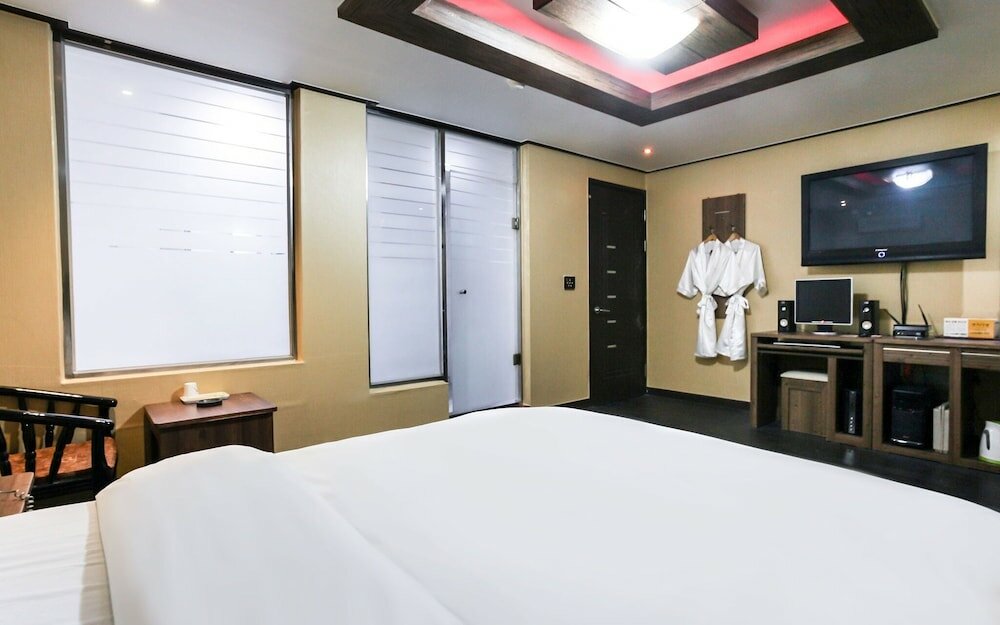 Фото Incheon Black Hole