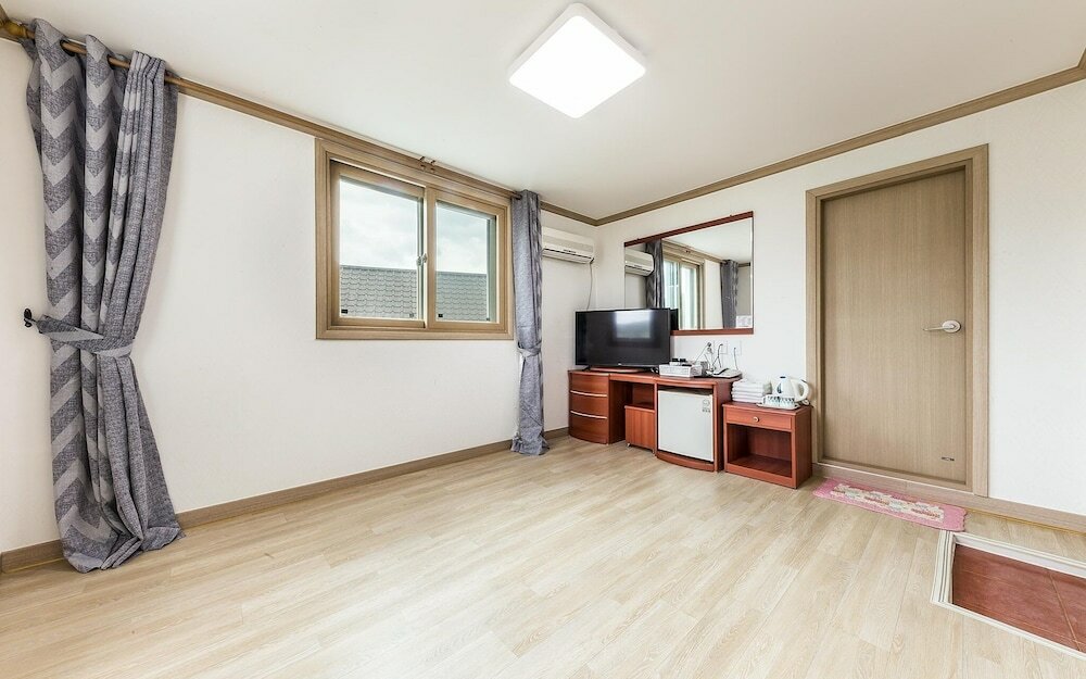 Фото Yangyang Hajodae Donghwa Beach