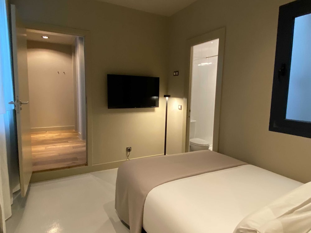 Фото Uma Suites Pau Claris