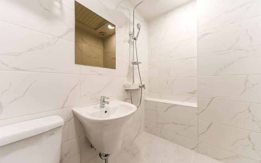 Фото Changwon Jinhae Hotel Lrui