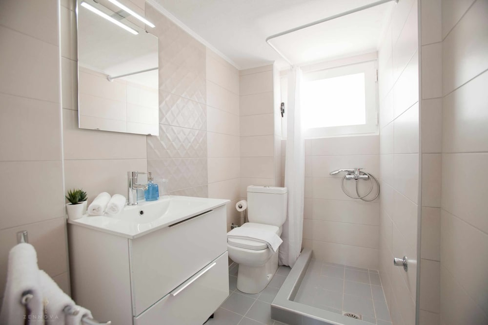 Фото Zennova 33 Kallithea Blue Paradise