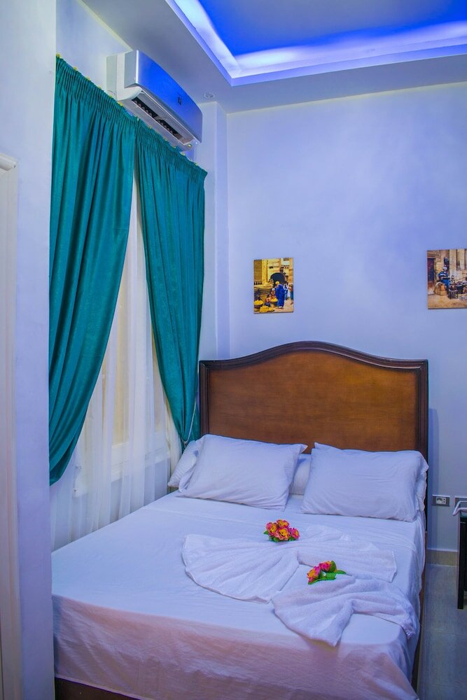 Фото Victory Of Downtown Hotel