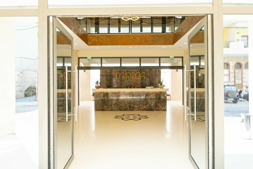 Фото Mirror Hotel