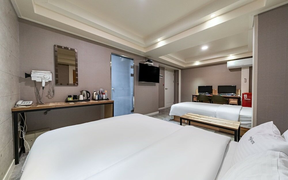 Фото Suwon First M