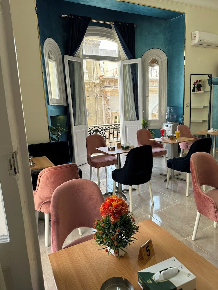 Фото Victory Of Downtown Hotel